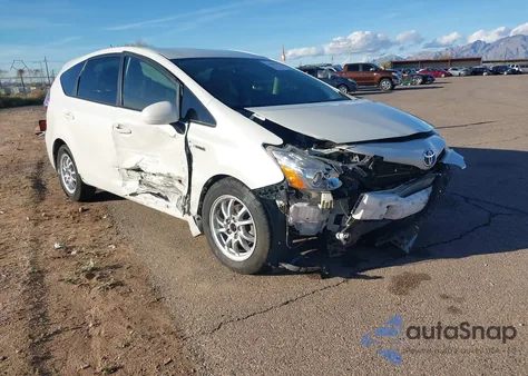 2015 Toyota Prius V Four z USA, uszkodzony, nr VIN JTDZN3EU1FJ035185